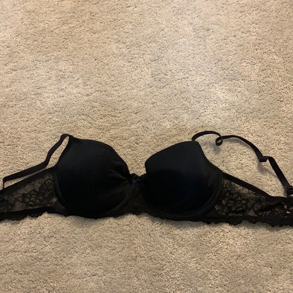 Black lace bra